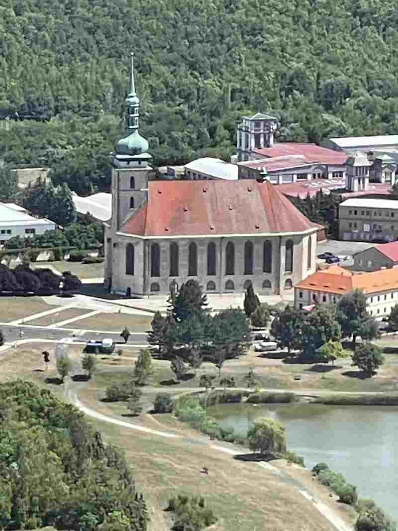 Obrázek Kostela Nanebevzetí Panny Marie ve městě Most